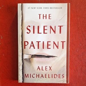The Silent Patient by Alex Michaelides - Cream Cover
